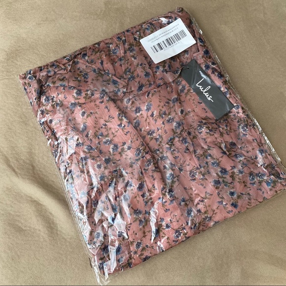 LULU’s rose off the shoulder floral dress - Picture 7 of 7